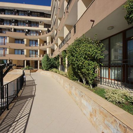 Menada Luxor Apartments Sveti Vlas Extérieur photo