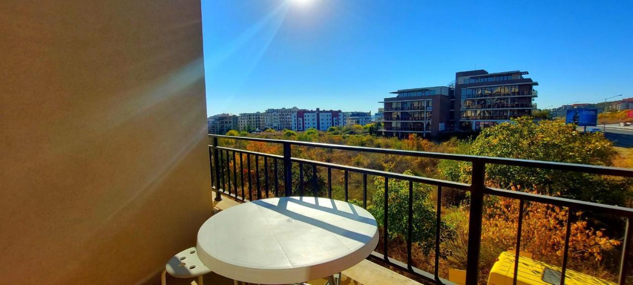 Menada Luxor Apartments Sveti Vlas Extérieur photo