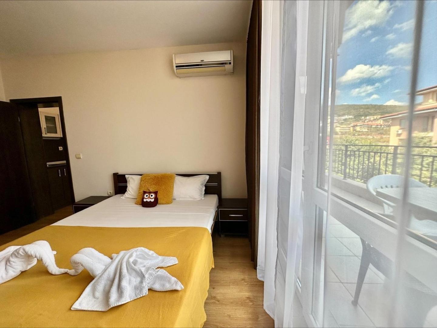 Menada Luxor Apartments Sveti Vlas Extérieur photo