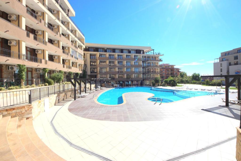 Menada Luxor Apartments Sveti Vlas Extérieur photo