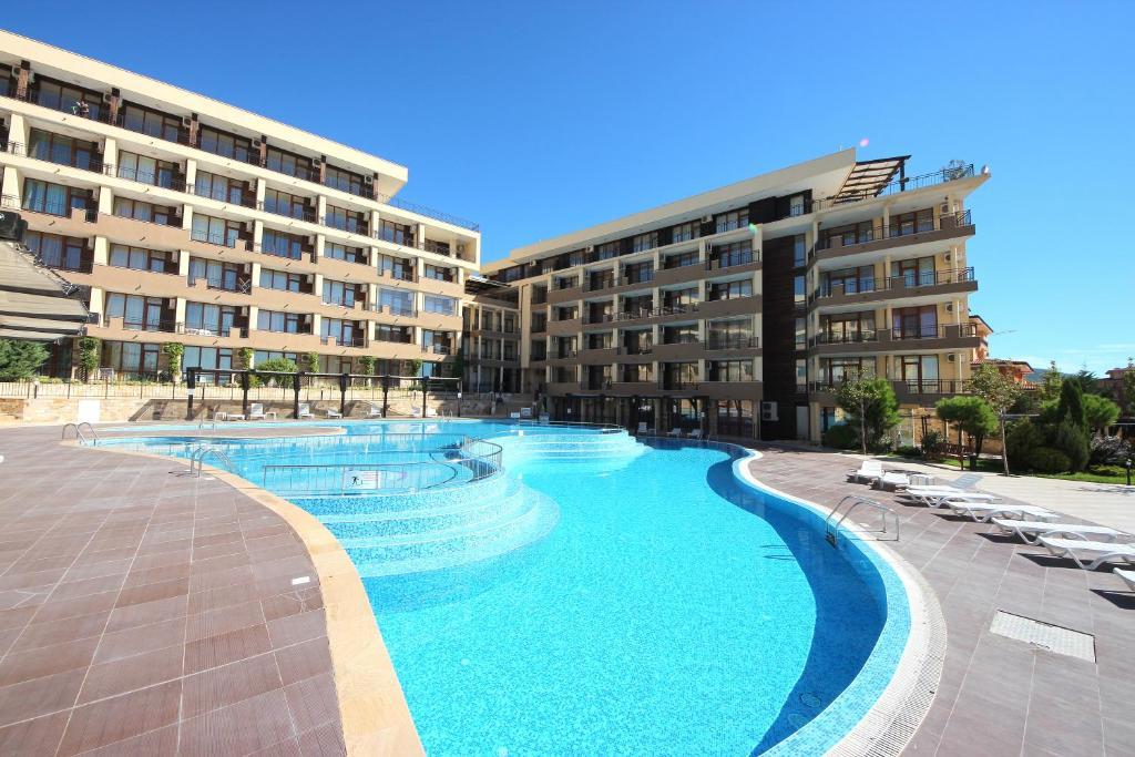 Menada Luxor Apartments Sveti Vlas Extérieur photo