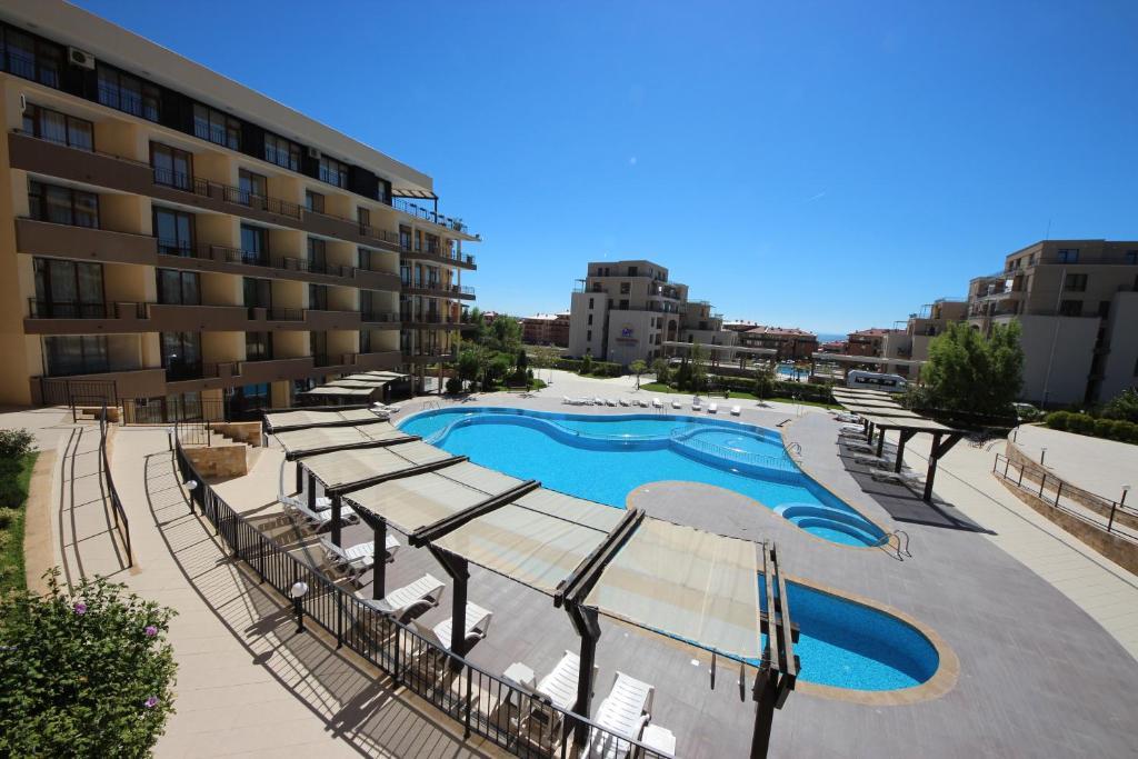 Menada Luxor Apartments Sveti Vlas Extérieur photo