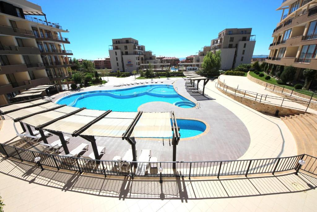 Menada Luxor Apartments Sveti Vlas Extérieur photo