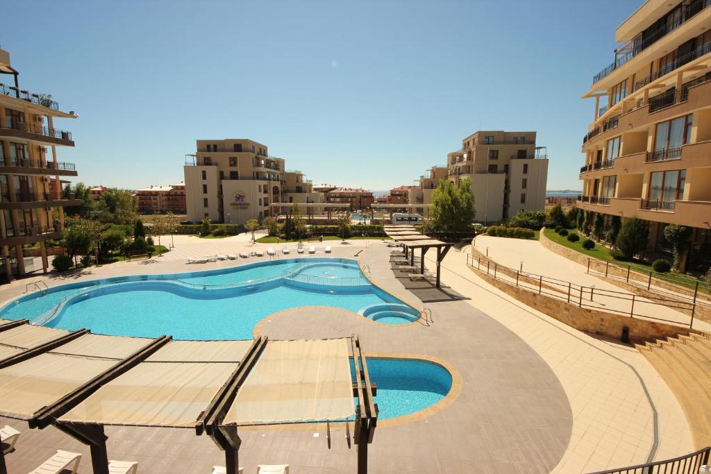 Menada Luxor Apartments Sveti Vlas Extérieur photo