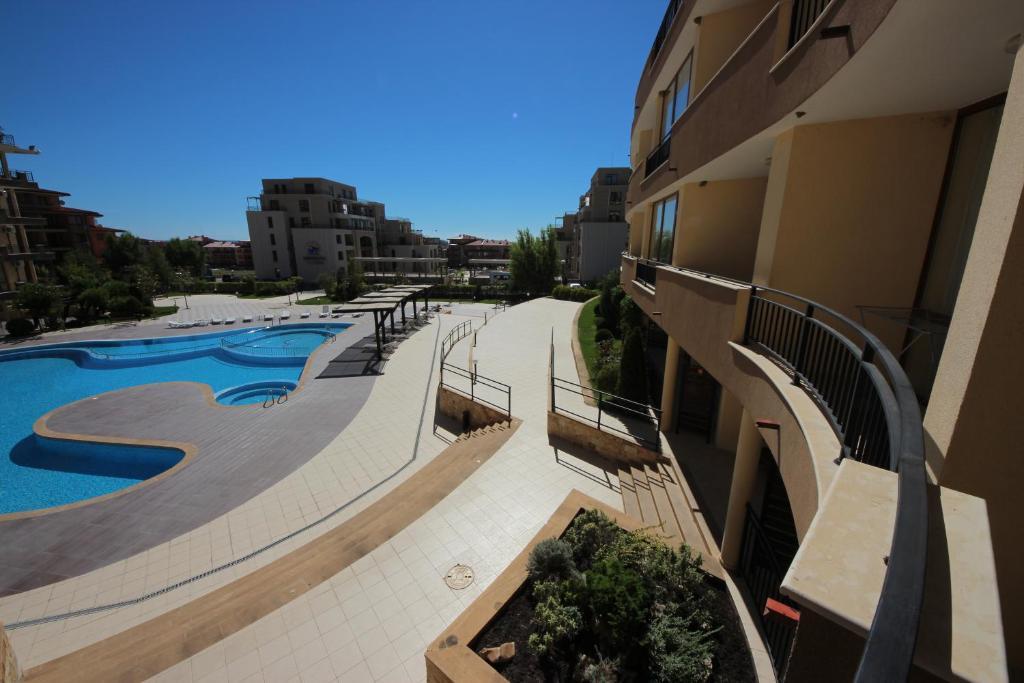 Menada Luxor Apartments Sveti Vlas Extérieur photo